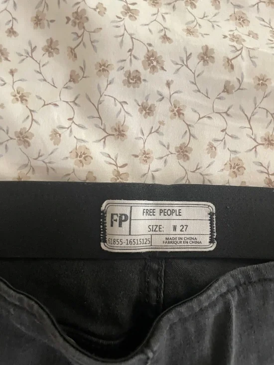 Free People Black Flare Leg Pull-On Jeans size 27 - Picture 5 of 5